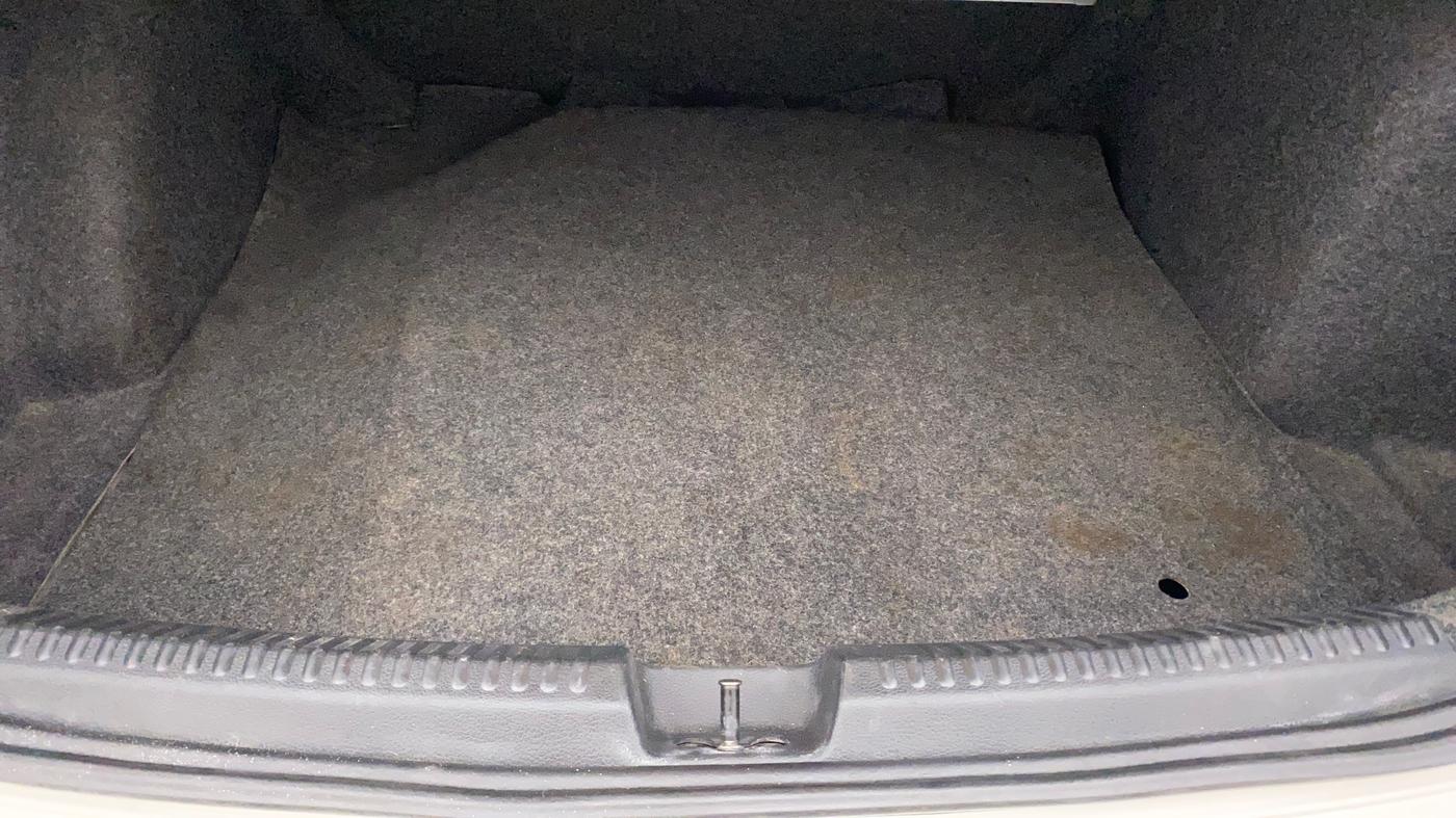 2015 Volkswagen Vento HIGHLINE PETROL AT, Petrol, Automatic, 91,615 km, Boot Inside
