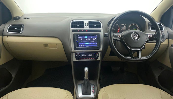 2015 Volkswagen Vento HIGHLINE PETROL AT, Petrol, Automatic, 91,615 km, Dashboard