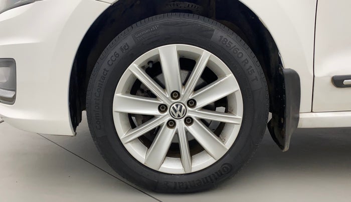 2015 Volkswagen Vento HIGHLINE PETROL AT, Petrol, Automatic, 91,615 km, Left Front Wheel