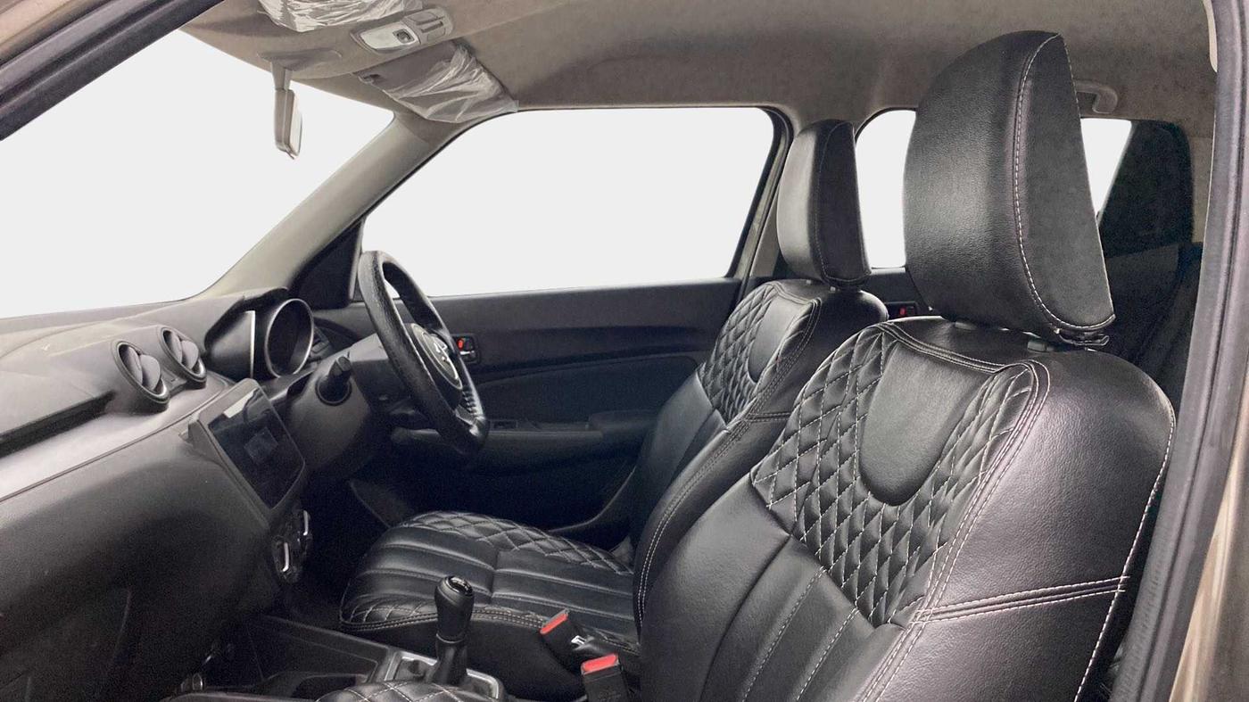 2022 Maruti Swift VXI, Petrol, Manual, 27,924 km, Right Side Front Door Cabin