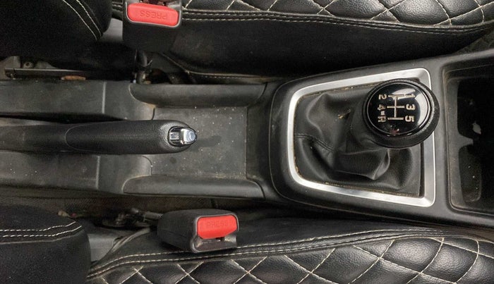 2022 Maruti Swift VXI, Petrol, Manual, 27,924 km, Gear Lever