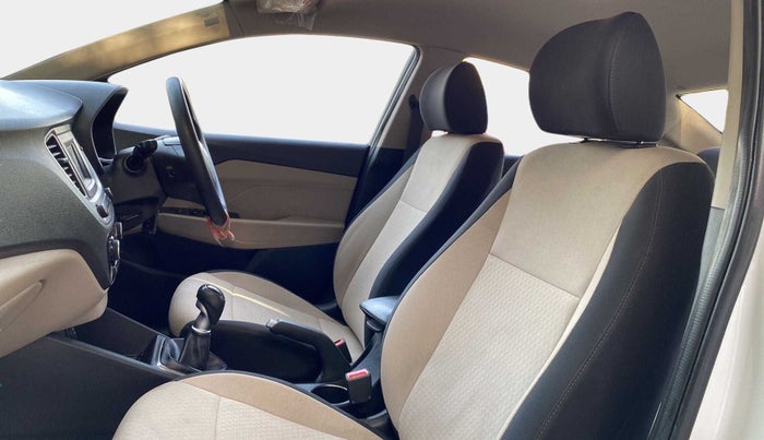 2018 Hyundai Verna 1.4 EX PETROL, Petrol, Manual, 42,136 km, Right Side Front Door Cabin