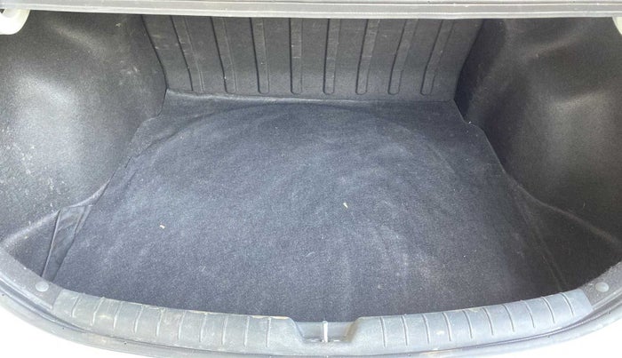 2018 Hyundai Verna 1.4 EX PETROL, Petrol, Manual, 42,136 km, Boot Inside