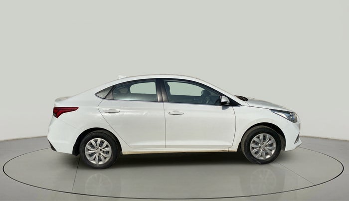 2018 Hyundai Verna 1.4 EX PETROL, Petrol, Manual, 42,136 km, Right Side View