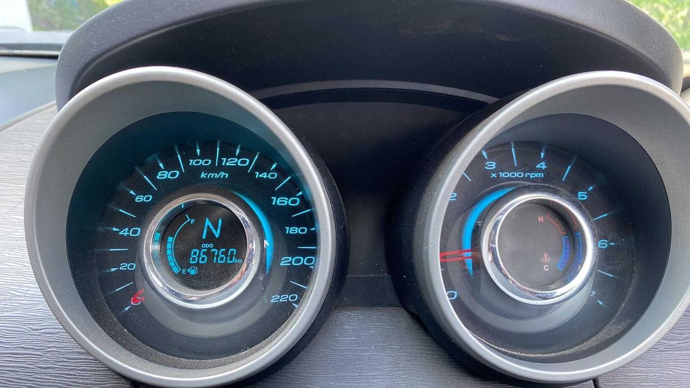 2015 Mahindra XUV500 W10, Diesel, Manual, 86,741 km, Odometer Image