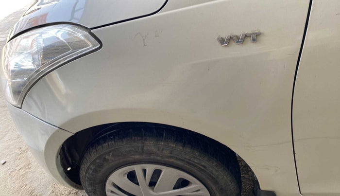 2015 Maruti Swift VXI, Petrol, Manual, 71,888 km, Left fender - Minor scratches