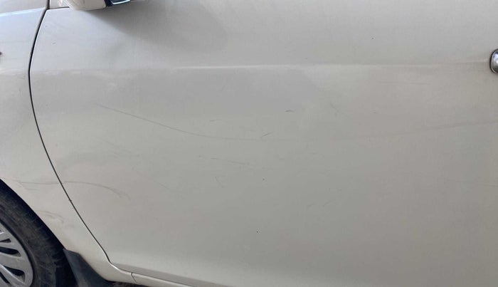 2015 Maruti Swift VXI, Petrol, Manual, 71,888 km, Front passenger door - Weather strip has minor damage