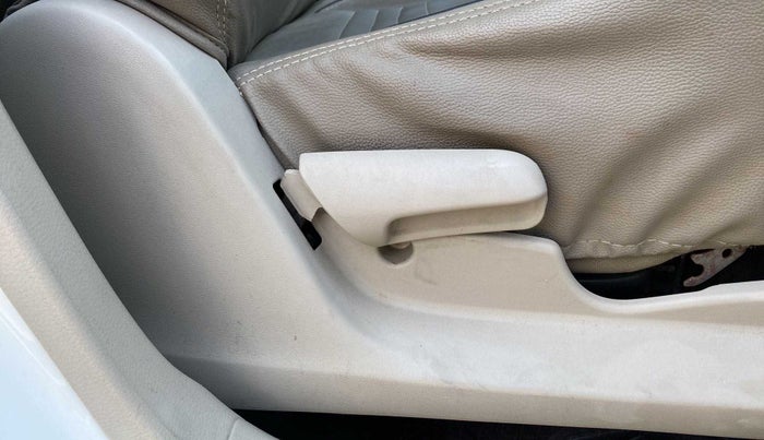 2018 Maruti Celerio ZXI, Petrol, Manual, 64,908 km, Driver Side Adjustment Panel