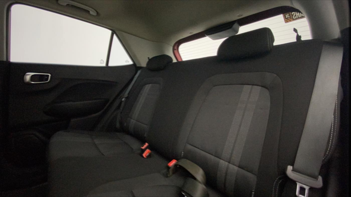 2021 Hyundai VENUE SX 1.0 TURBO, Petrol, Manual, 39,165 km, Right Side Rear Door Cabin