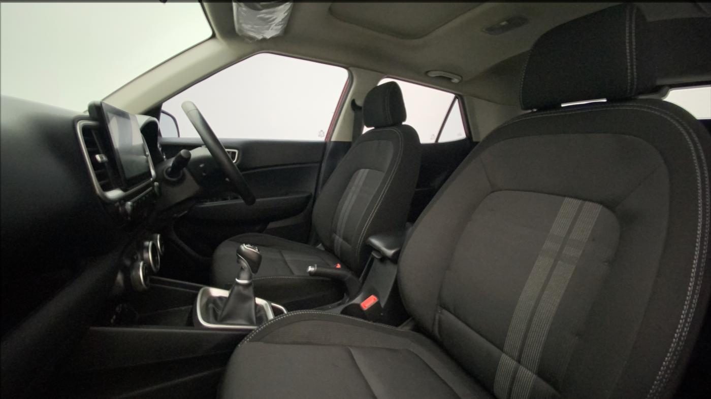 2021 Hyundai VENUE SX 1.0 TURBO, Petrol, Manual, 39,165 km, Right Side Front Door Cabin
