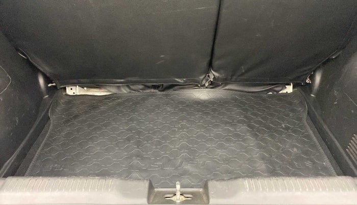 2018 Maruti Swift ZDI AMT, Diesel, Automatic, 94,745 km, Boot Inside