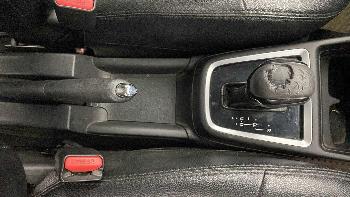 2018 Maruti Swift ZDI AMT, CNG, Automatic, 94,745 km, Gear Lever