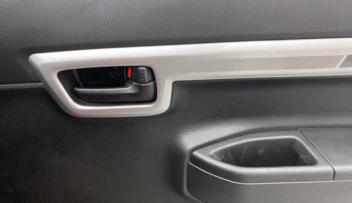 2021 Maruti S PRESSO VXI+, Petrol, Manual, 16,647 km, Driver Side Door Panels Control