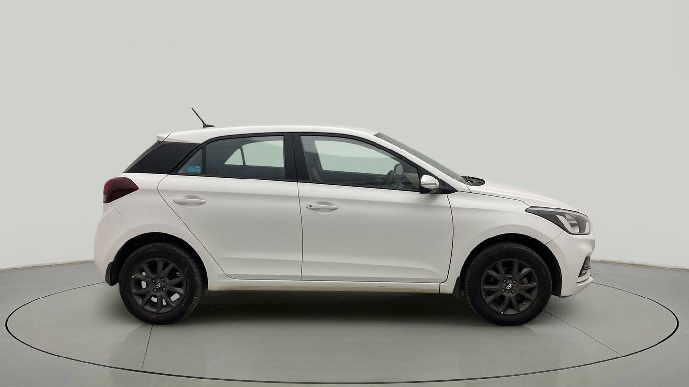 2019 Hyundai Elite i20 SPORTZ PLUS 1.2, Petrol, Manual, 32,047 km, Right Side View