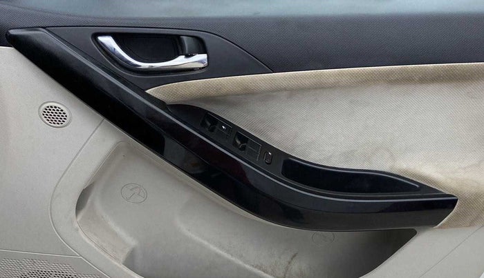 2022 Tata NEXON XZ PLUS PETROL SUNROOF, Petrol, Manual, 43,169 km, Driver Side Door Panels Control