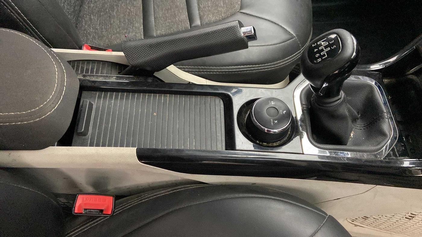 2022 Tata NEXON XZ PLUS PETROL SUNROOF, Petrol, Manual, 43,169 km, Gear Lever