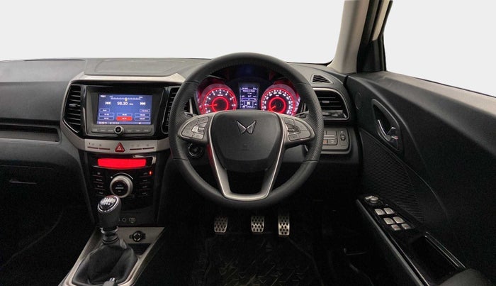 2023 Mahindra XUV300 W8 (O) 1.2 PETROL, Petrol, Manual, 12,497 km, Steering Wheel Close Up