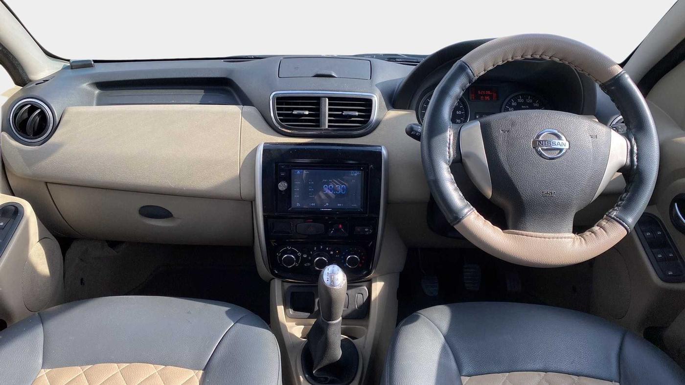 2015 Nissan Terrano XL (P), Petrol, Manual, 62,623 km, Dashboard