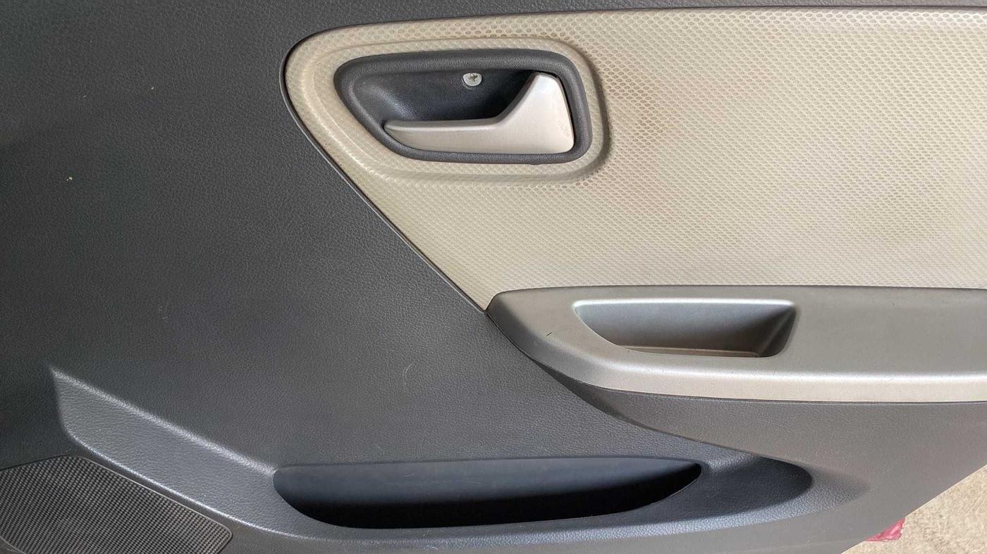 2019 Maruti Alto K10 VXI, Petrol, Manual, 47,066 km, Driver Side Door Panels Control