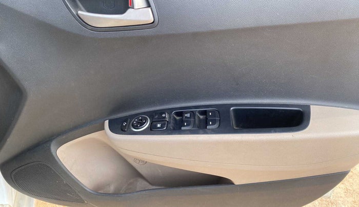 2014 Hyundai Grand i10 ASTA AT 1.2 KAPPA VTVT, Petrol, Automatic, 44,084 km, Driver Side Door Panels Control