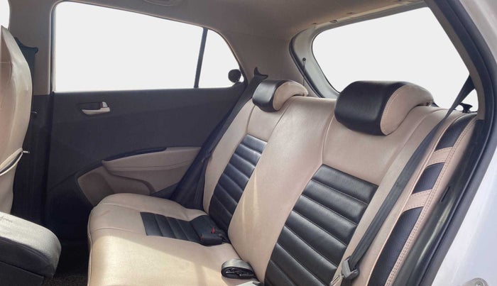 2014 Hyundai Grand i10 ASTA AT 1.2 KAPPA VTVT, Petrol, Automatic, 44,084 km, Right Side Rear Door Cabin