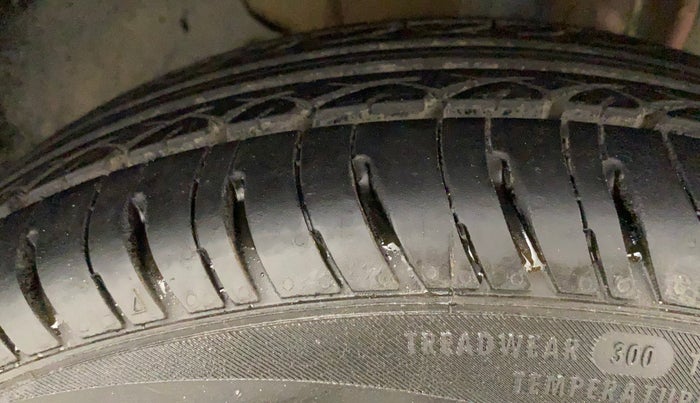 2018 Tata TIGOR XM PETROL, Petrol, Manual, 39,280 km, Right Front Tyre Tread