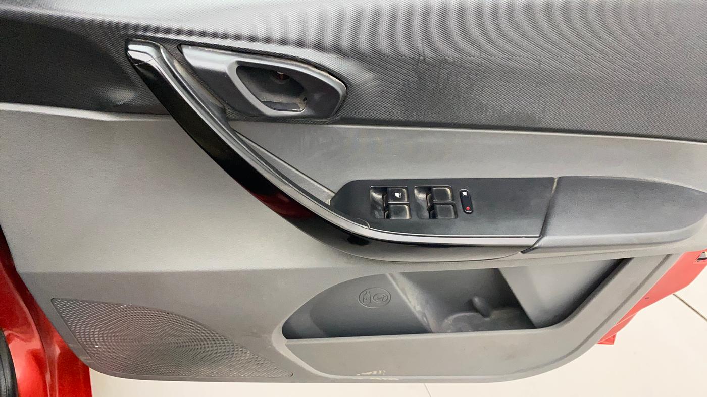 2018 Tata TIGOR XM PETROL, Petrol, Manual, 39,280 km, Driver Side Door Panels Control