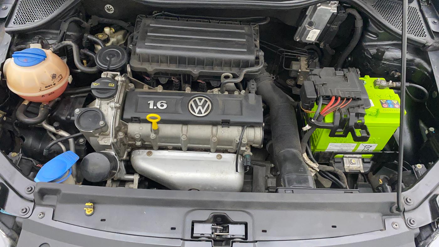 2016 Volkswagen Vento HIGHLINE 1.6 MPI, Petrol, Manual, 90,514 km, Open Bonet