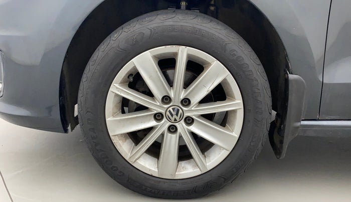 2016 Volkswagen Vento HIGHLINE 1.6 MPI, Petrol, Manual, 90,514 km, Left Front Wheel