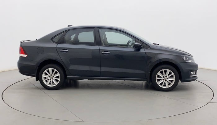 2016 Volkswagen Vento HIGHLINE 1.6 MPI, Petrol, Manual, 90,514 km, Right Side View