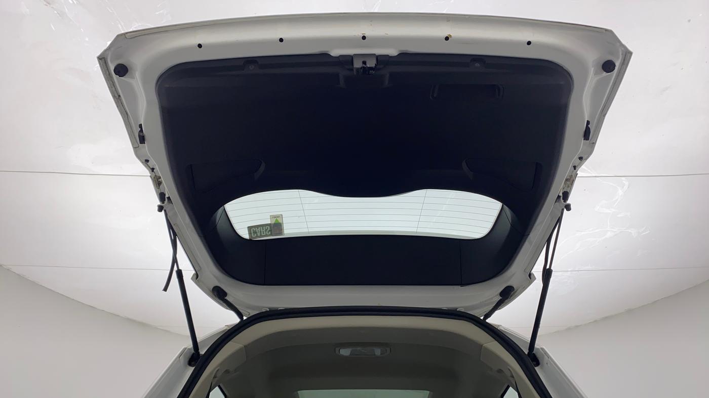 2022 Tata Safari XZA PLUS GOLD 6 S, Diesel, Automatic, 23,488 km, Boot Door Open