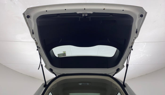 2022 Tata Safari XZA PLUS GOLD 6 S, Diesel, Automatic, 23,488 km, Boot Door Open