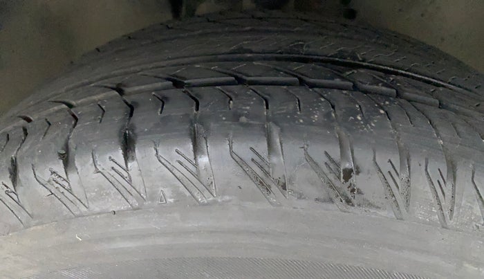 2022 Tata Safari XZA PLUS GOLD 6 S, Diesel, Automatic, 23,488 km, Right Front Tyre Tread