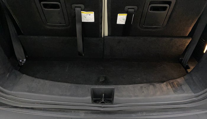 2022 Tata Safari XZA PLUS GOLD 6 S, Diesel, Automatic, 23,488 km, Boot Inside