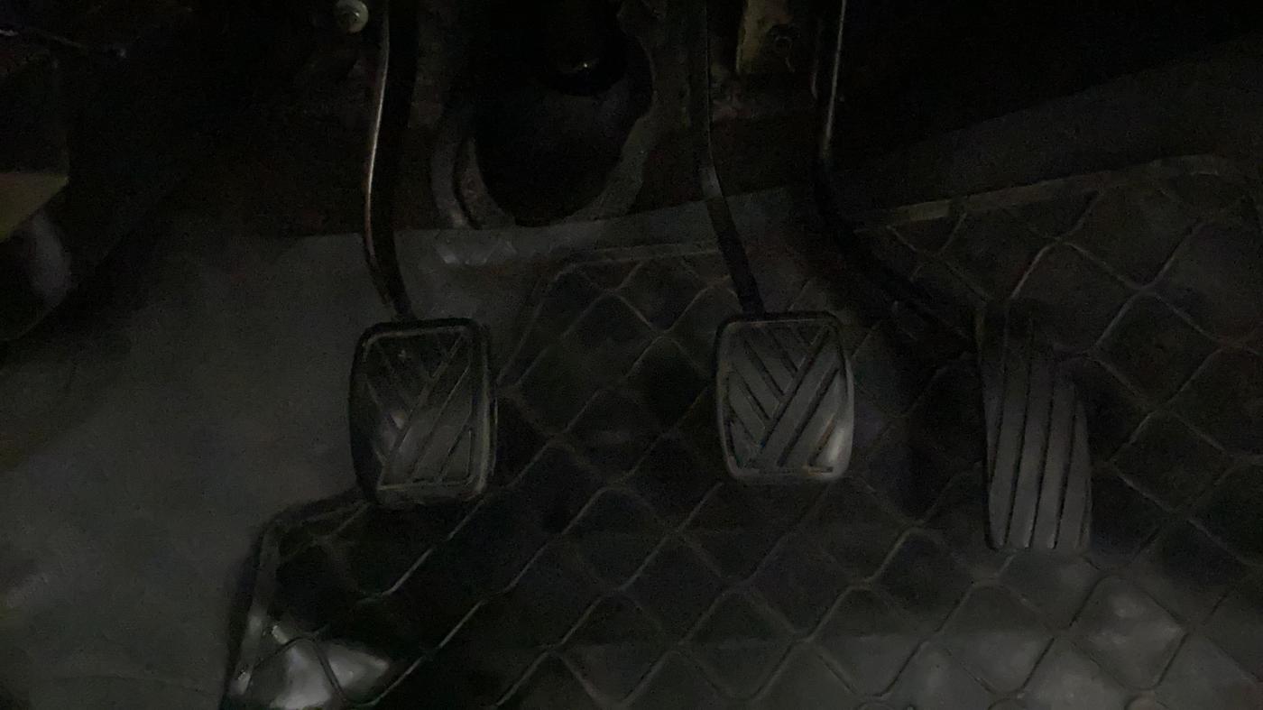 2013 Maruti Wagon R 1.0 VXI, Petrol, Manual, 1,11,586 km, Pedals