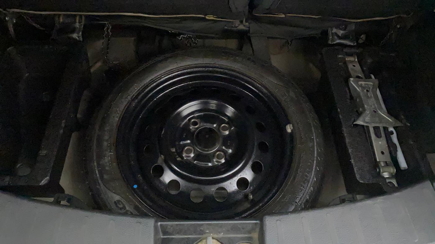 2013 Maruti Wagon R 1.0 VXI, Petrol, Manual, 1,11,586 km, Spare Tyre