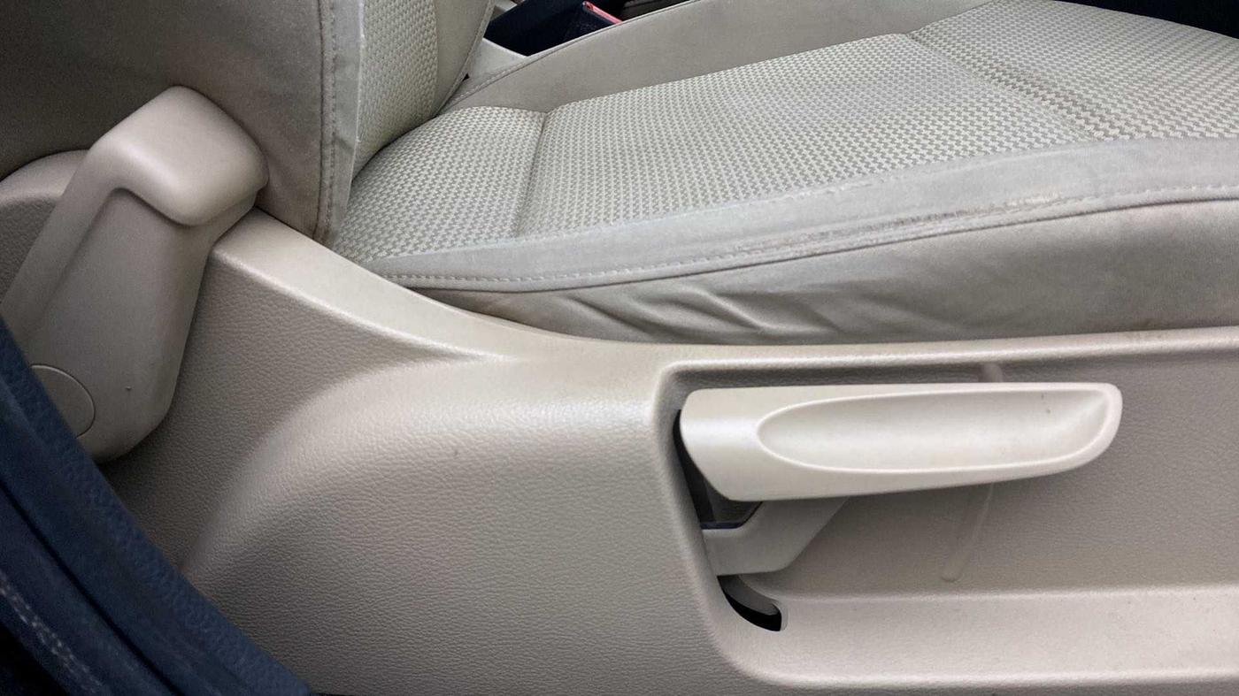 2016 Volkswagen Polo HIGHLINE1.2L, Petrol, Manual, 55,832 km, Driver Side Adjustment Panel