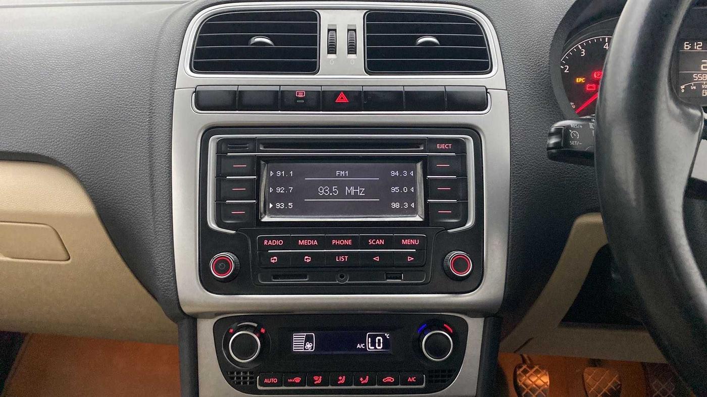 2016 Volkswagen Polo HIGHLINE1.2L, Petrol, Manual, 55,832 km, Air Conditioner