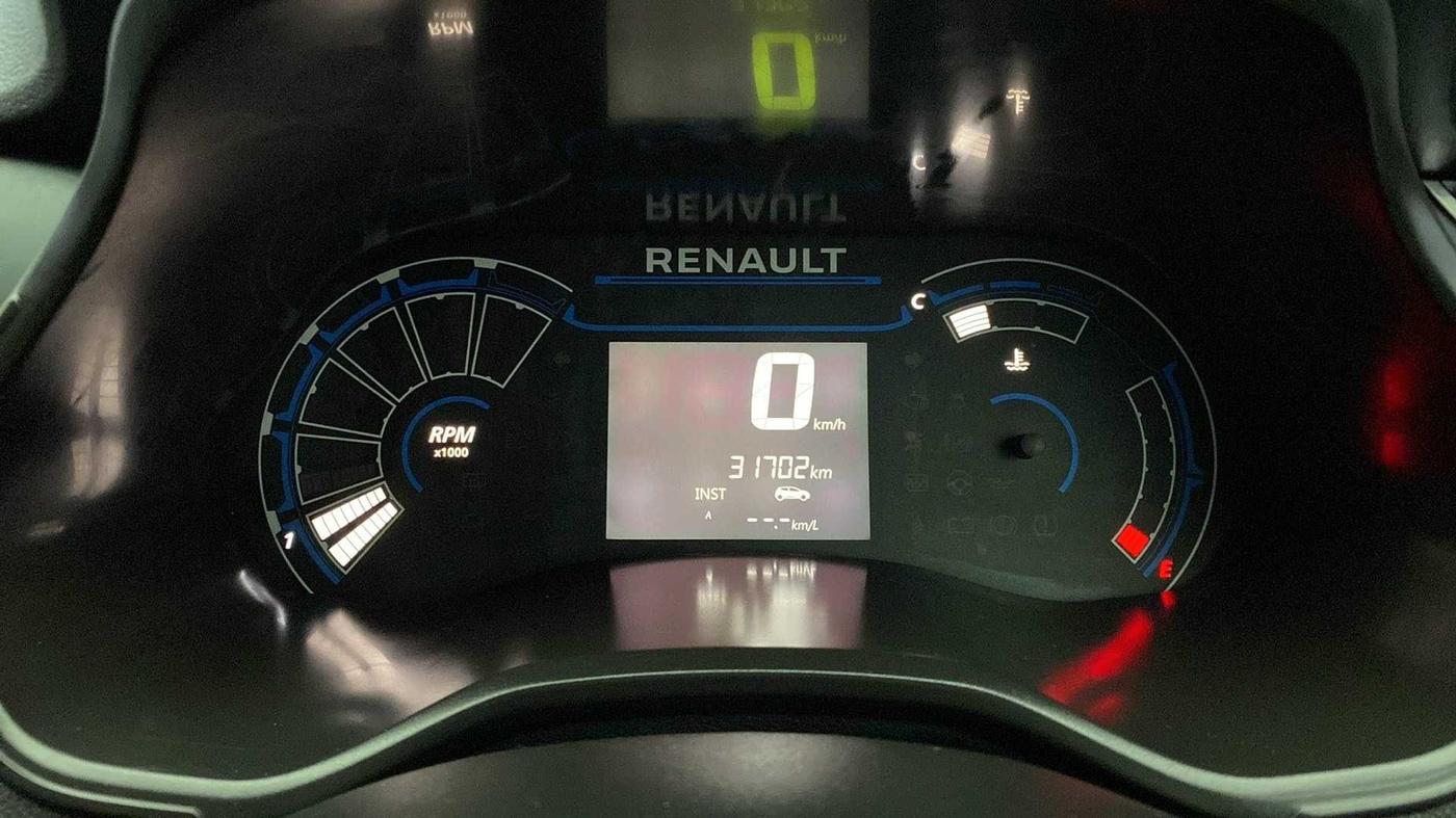 2022 Renault TRIBER RXL MT, Petrol, Manual, 31,688 km, Odometer Image