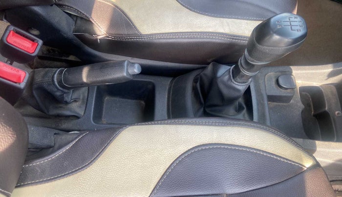 2018 Renault Kwid RXL, Petrol, Manual, 45,146 km, Gear Lever