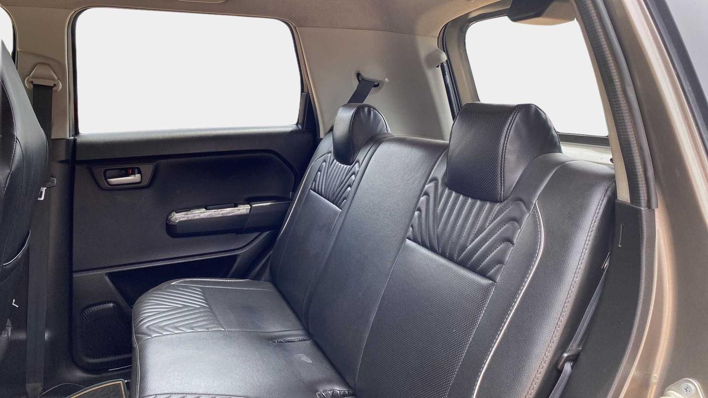2022 Maruti New Wagon-R ZXI 1.2 AMT, Petrol, Automatic, 27,743 km, Right Side Rear Door Cabin