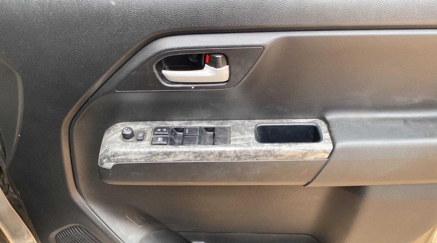 2022 Maruti New Wagon-R ZXI 1.2 AMT, Petrol, Automatic, 27,743 km, Driver Side Door Panels Control