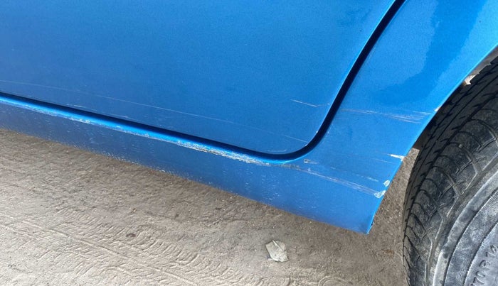 2014 Maruti Celerio VXI, Petrol, Manual, 50,026 km, Left running board - Minor scratches