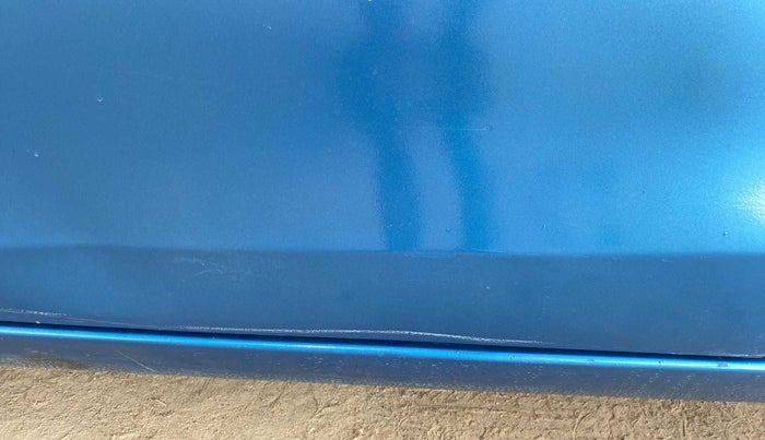 2014 Maruti Celerio VXI, Petrol, Manual, 50,026 km, Front passenger door - Minor scratches