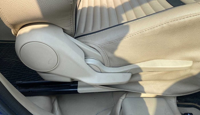 2017 Maruti Dzire VXI, Petrol, Manual, 15,103 km, Driver Side Adjustment Panel