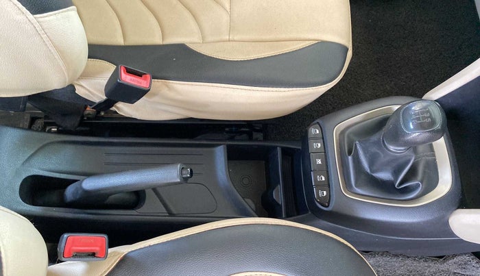 2018 Hyundai NEW SANTRO SPORTZ MT, CNG, Manual, 99,508 km, Gear Lever