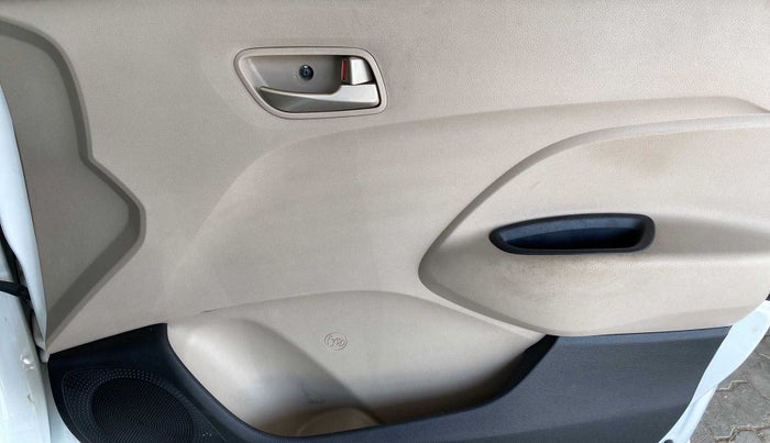 2018 Hyundai NEW SANTRO SPORTZ MT, CNG, Manual, 99,508 km, Driver Side Door Panels Control