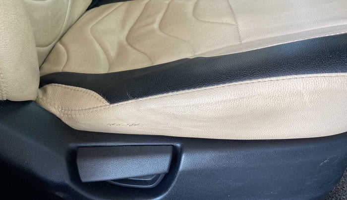 2018 Hyundai NEW SANTRO SPORTZ MT, CNG, Manual, 99,508 km, Driver Side Adjustment Panel