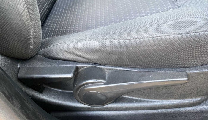 2018 Tata Tiago XZA PETROL, Petrol, Automatic, 60,237 km, Driver Side Adjustment Panel