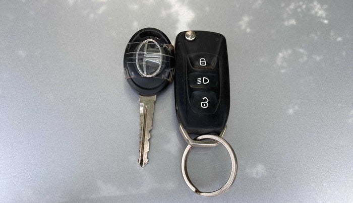 2018 Tata Tiago XZA PETROL, Petrol, Automatic, 60,237 km, Key Close Up
